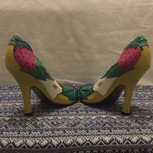 IRREGULAR CHOICE Courtesan Strawberry High Heels
